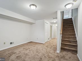 552 N 11TH Street, Philadelphia PA 19123