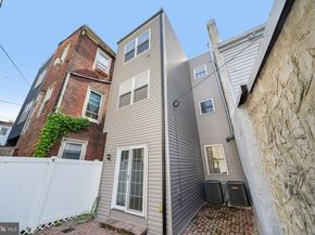 552 N 11TH Street, Philadelphia PA 19123