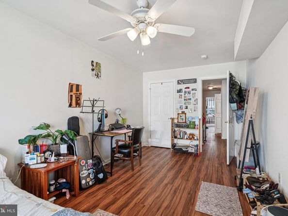 552 N 11TH Street, Philadelphia PA 19123