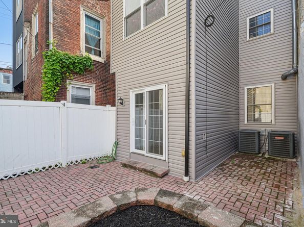 552 N 11TH Street, Philadelphia PA 19123