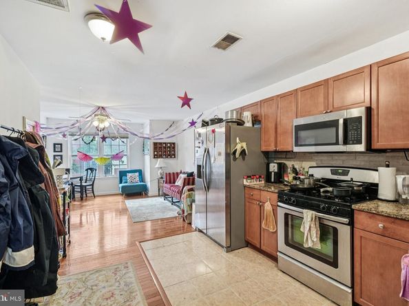 552 N 11TH Street, Philadelphia PA 19123