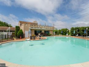 48 Bonnie Gellman Court B48, Philadelphia PA 19114