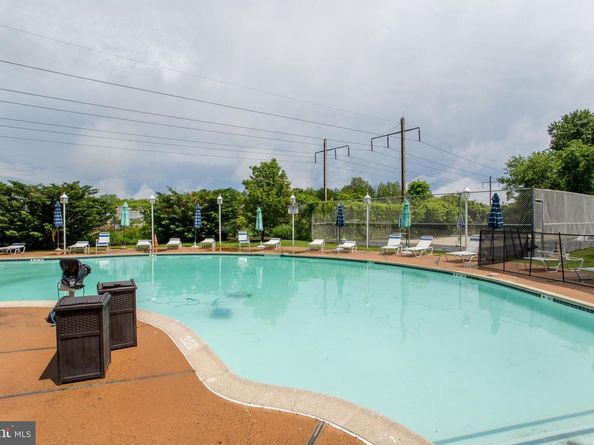 48 Bonnie Gellman Court B48, Philadelphia PA 19114