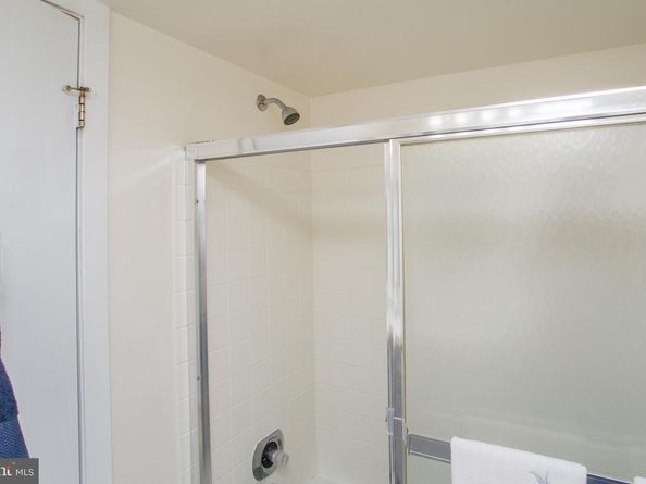 48 Bonnie Gellman Court B48, Philadelphia PA 19114