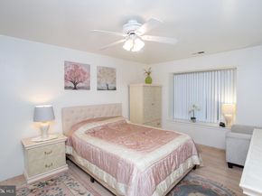 48 Bonnie Gellman Court B48, Philadelphia PA 19114
