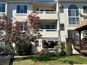 48 Bonnie Gellman Court B48, Philadelphia PA 19114