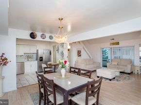 48 Bonnie Gellman Court B48, Philadelphia PA 19114