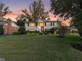 7052 Wardell St, Annandale VA 22003