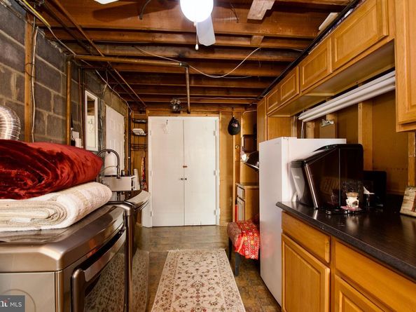 7052 Wardell St, Annandale VA 22003