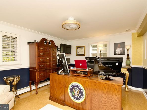 7052 Wardell St, Annandale VA 22003