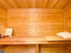 7052 Wardell St, Annandale VA 22003