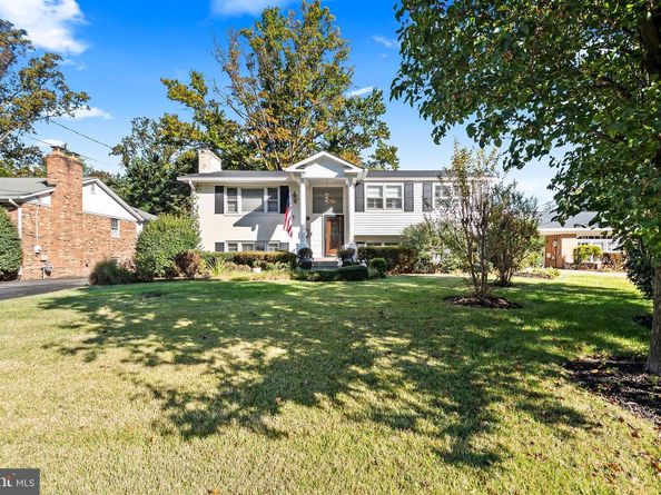 7052 Wardell St, Annandale VA 22003