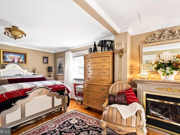 7052 Wardell St, Annandale VA 22003