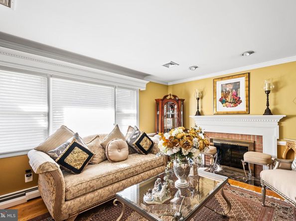 7052 Wardell St, Annandale VA 22003