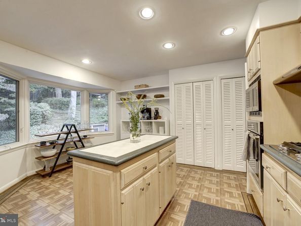 2824 Ellicott Street NW, Washington DC 20008