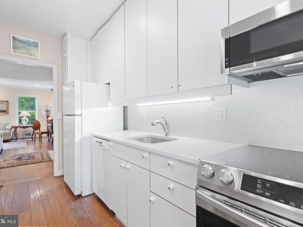 3533 Hamlet Place 506, Chevy Chase MD 20815