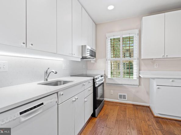 3533 Hamlet Place 506, Chevy Chase MD 20815