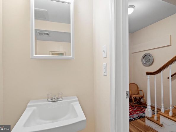 3533 Hamlet Place 506, Chevy Chase MD 20815