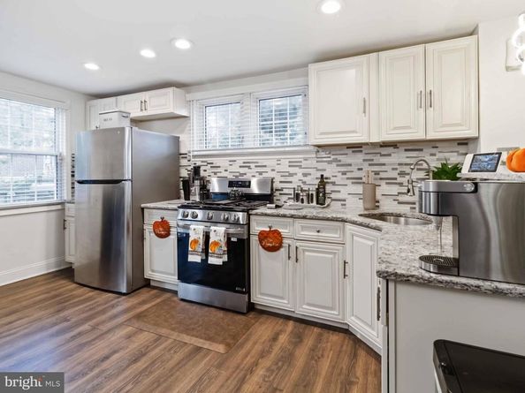 1008 Springfield, Collingdale PA 19023