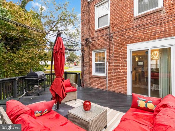 1008 Springfield, Collingdale PA 19023