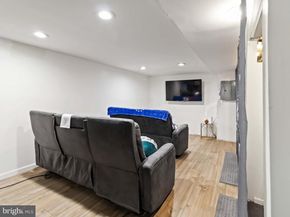 1008 Springfield, Collingdale PA 19023