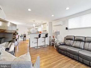 1008 Springfield, Collingdale PA 19023