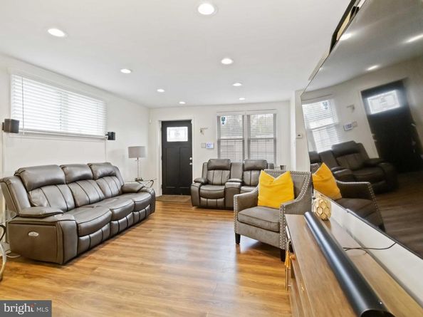 1008 Springfield, Collingdale PA 19023
