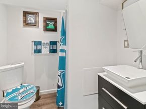 1008 Springfield, Collingdale PA 19023