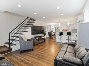 1008 Springfield, Collingdale PA 19023