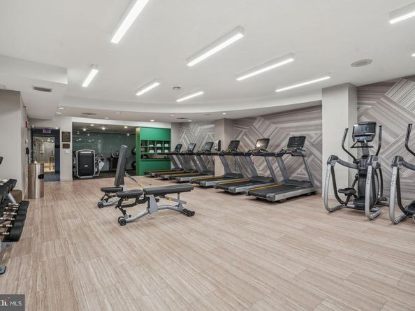 421 Chestnut Street 304, Philadelphia PA 19106