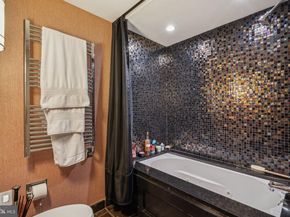 421 Chestnut Street 304, Philadelphia PA 19106