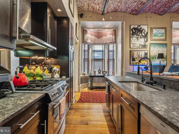 421 Chestnut Street 304, Philadelphia PA 19106