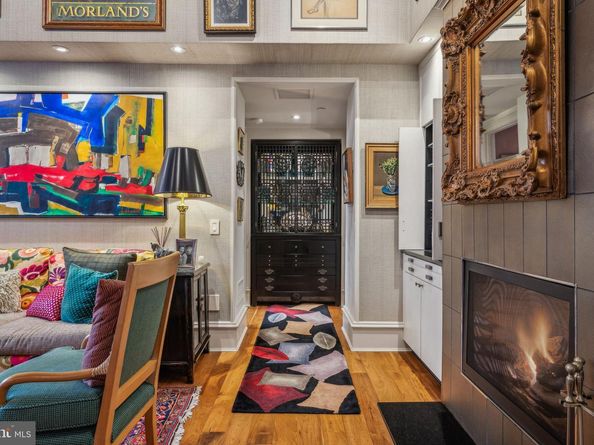 421 Chestnut Street 304, Philadelphia PA 19106