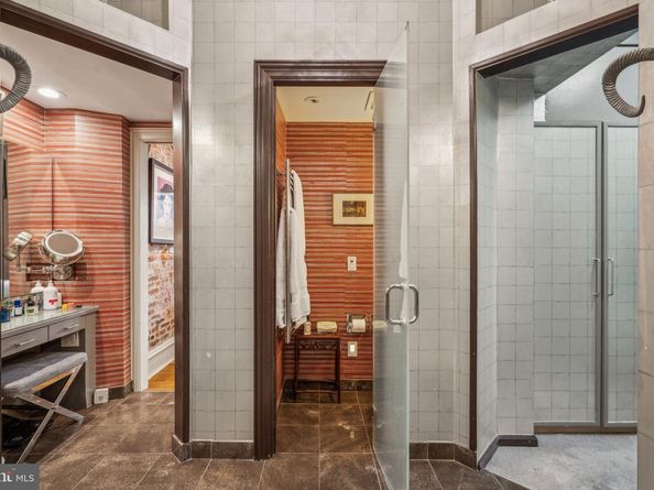 421 Chestnut Street 304, Philadelphia PA 19106