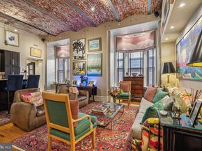 421 Chestnut Street 304, Philadelphia PA 19106