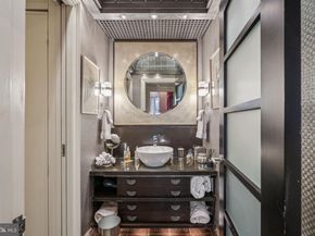 421 Chestnut Street 304, Philadelphia PA 19106