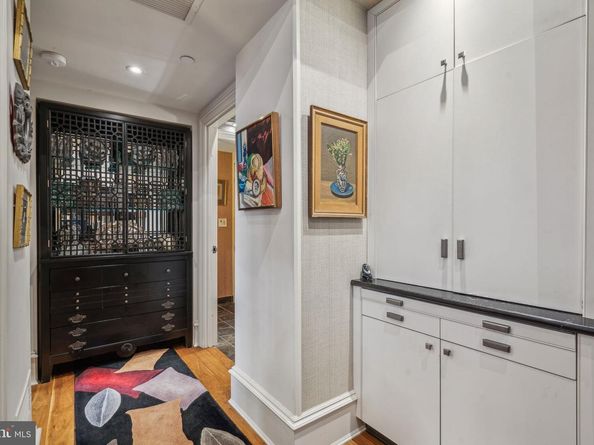 421 Chestnut Street 304, Philadelphia PA 19106
