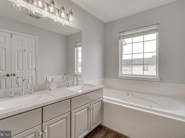 22973 Whitehall Terrace, Sterling VA 20166