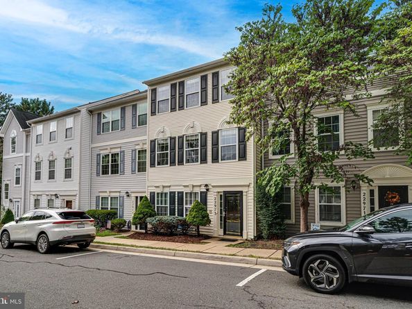 22973 Whitehall Terrace, Sterling VA 20166