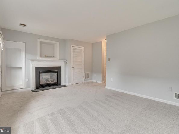 22973 Whitehall Terrace, Sterling VA 20166