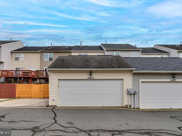 22973 Whitehall Terrace, Sterling VA 20166