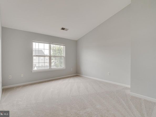 22973 Whitehall Terrace, Sterling VA 20166