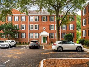 3050 S Buchanan Street C1, Arlington VA 22206