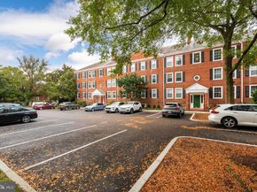 3050 S Buchanan Street C1, Arlington VA 22206