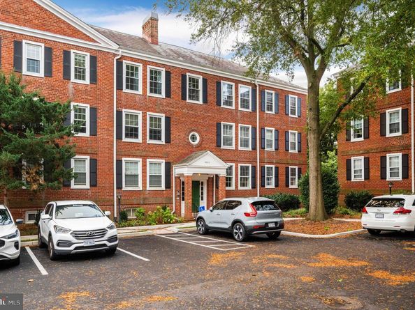 3050 S Buchanan Street C1, Arlington VA 22206