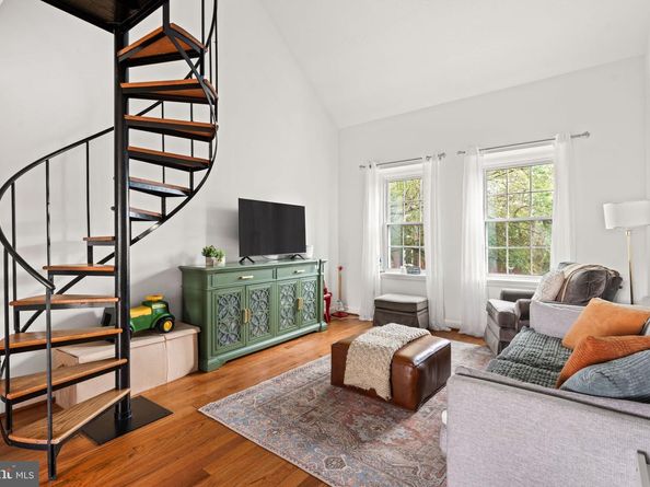 3050 S Buchanan Street C1, Arlington VA 22206