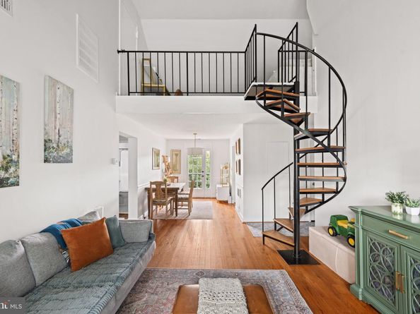 3050 S Buchanan Street C1, Arlington VA 22206