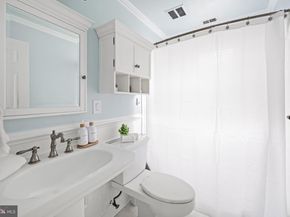 3050 S Buchanan Street C1, Arlington VA 22206