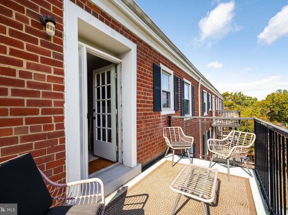 3050 S Buchanan Street C1, Arlington VA 22206