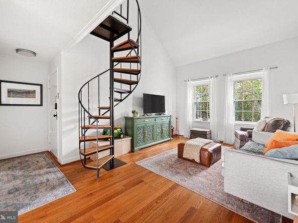 3050 S Buchanan Street C1, Arlington VA 22206